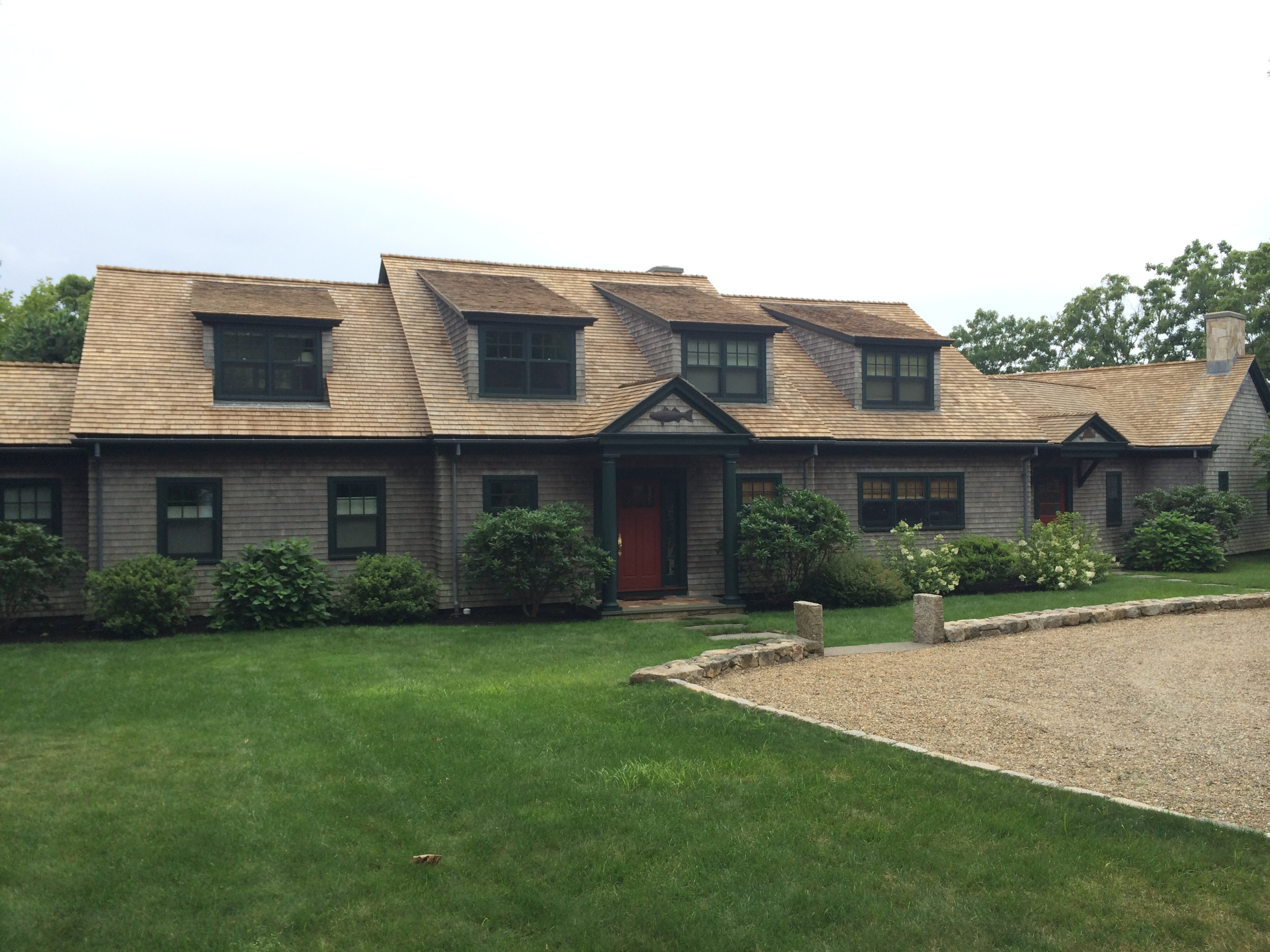 Asphalt Shingles vs. Metal Roofing: What's Better for Massachusetts Homes?